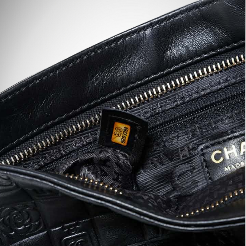 Chanel No. 8 (2003 - 2004) Lambskin Icon Motif Chain Shoulder Bag thumbnail