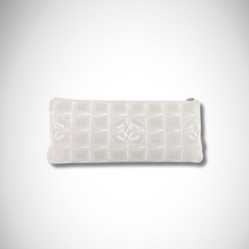 Chanel Vintage Travel Line Nylon Zip Wristlet in Beige alternate view
