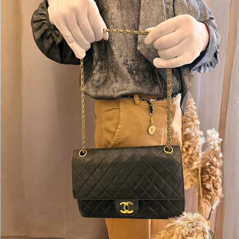 Chanel Matelassé Lambskin Double Flap Double Chain Bag Black Gold Metal Fittings thumbnail