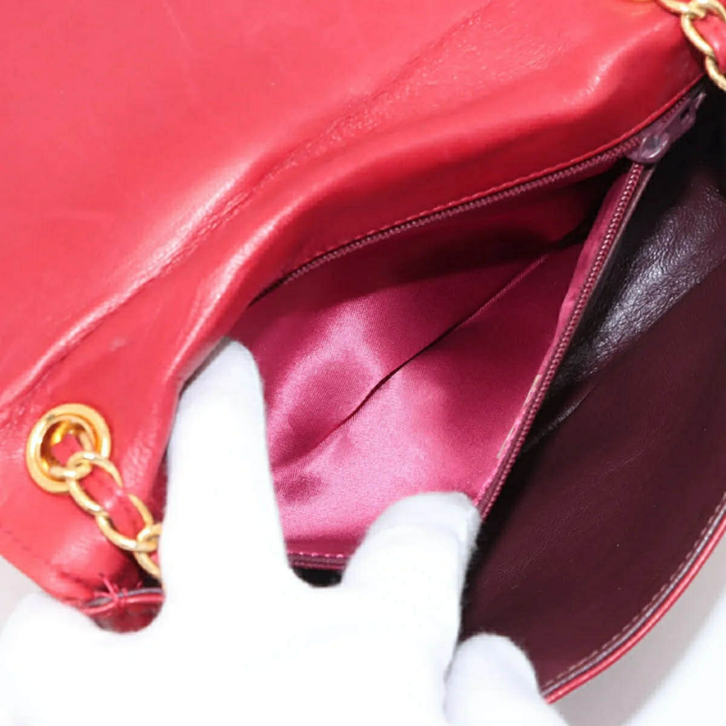 Chanel Caviar Quilted Timeless CC Shoulder Bag in Red thumbnail