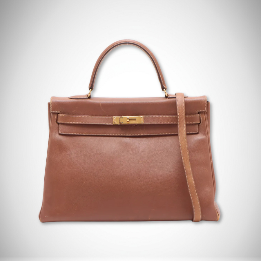 Hermès Vintage Kelly 35 Sellier in Gold Courchevel Leather Gold Hardware ○Y Stamp